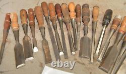 19 Stanley chisels SW 720, 40, 125, 750 collectible woodworking carving tools C1