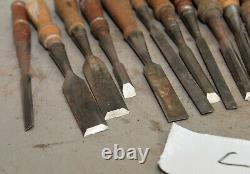 19 Stanley chisels SW 720, 40, 125, 750 collectible woodworking carving tools C1