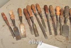 19 Stanley chisels SW 720, 40, 125, 750 collectible woodworking carving tools C1