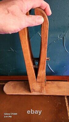 Antique Stitching Pony Horse Clamp Leg Vise Rustic Primitive Woodworking Signed