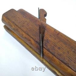 Antique V A Emond Quebec 1 1/2 Wooden Molding Plane Woodworking Hand Tool