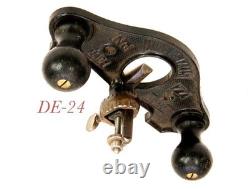 Carpenter woodworking MILLERS FALLS 77 ROUTER w cuter