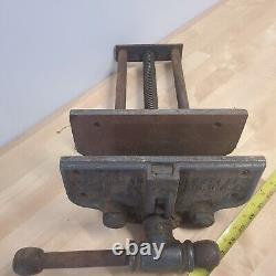 Columbian 9 RD Woodworking Quick Release Bench Vise Opens 12 collectible