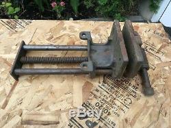Columbian Vintage Woodworkers Bench Vise 7 Wide, Opens to 10.5 5-CD USA