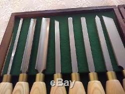 Crown Tools M2 HSS Wood Lathe 8 piece Wood Turning Set Chisel Gouge Skew