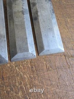 E A Berg 1031 Bevel Edge Chisel Eskilstuna Graduated Set of 12 Woodworking Tools