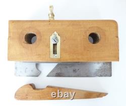 Fine Buck of London Screw Stem Plough, with Full Set of 8 Sorby Irons Fine Buck of London Screw Stem Plough, with Full Set of 8 Sorby Irons