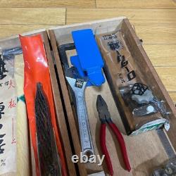 Japanese Vintage Carpenter Tool set With wood case Woodworking work #1