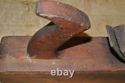 LARGE HEAVY ANTIQUE PRIMITAVE Wood Plane Woodworking Carpentry Tool