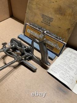 Record 050 combination plane