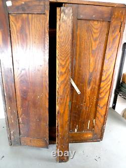 Scarce Vintage Stanley Hanging Oak Woodworkers/Carpenters Tool Cabinet