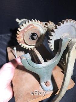 VINTAGE ANTIQUE DOWEL ROD TURNING CUTTING MACHINE WOODWORKING Wall Mount