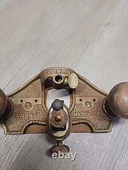 VINTAGE STANLEY NO. 71 WOODWORKING OPEN THROAT ROUTER PLANE (Missing Peices)