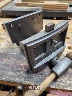 VINTAGE WILTON WOOD WORKING CARPENTER'S VISE 7 x 4 UNDER BENCH MOUNT