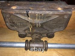 VTG COLUMBIAN 3-C CLEVELAND Under Bench Woodworking Wood Vise Clamp Tool Cast