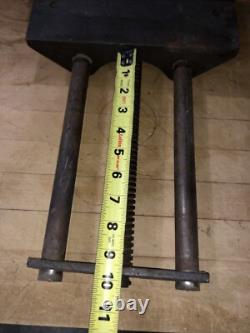 VTG COLUMBIAN 3-C CLEVELAND Under Bench Woodworking Wood Vise Clamp Tool Cast