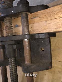 VTG COLUMBIAN 3-C CLEVELAND Under Bench Woodworking Wood Vise Clamp Tool Cast
