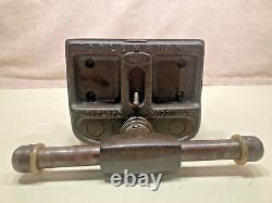 Vintage Columbian 7-RD under-bench woodworker's vise (Made in USA)