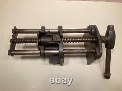 Vintage Columbian 7-RD under-bench woodworker's vise (Made in USA)