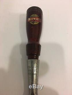 Vintage Stanley No. 750 Woodworking Bevel edge Socket Chisel 1-1/4'' With Decal