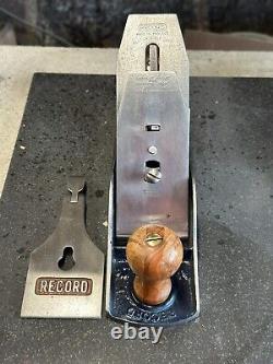 Vintage Warfinish Record No. 4 1/2 Woodworking Plane