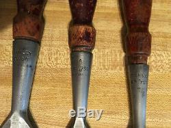Vintage rare Stanley No. 750 Bevel Edge Woodworking Socket Chisels 1 1/2 1 3/4
