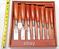 Wood River Nice Set of 8 Vintage Woodworkers Chisels, 1/4' up to 1-1/2 & Box